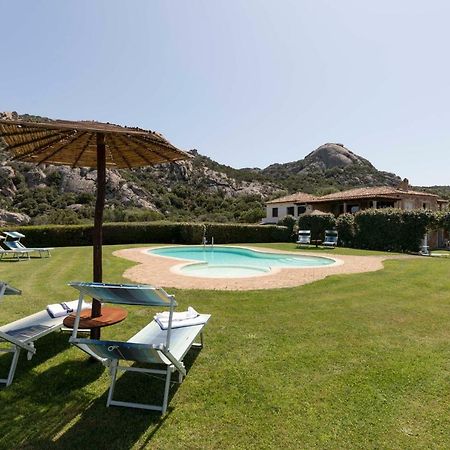 Villa Iris With Pool Байя Сардиния Экстерьер фото