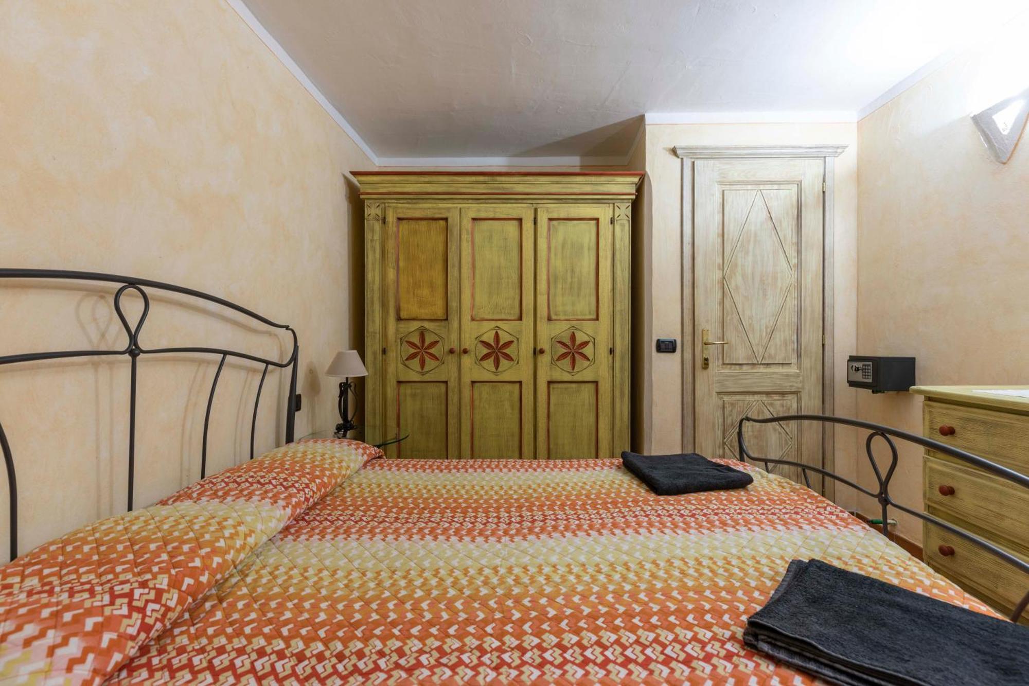 Villa Iris With Pool Байя Сардиния Номер фото