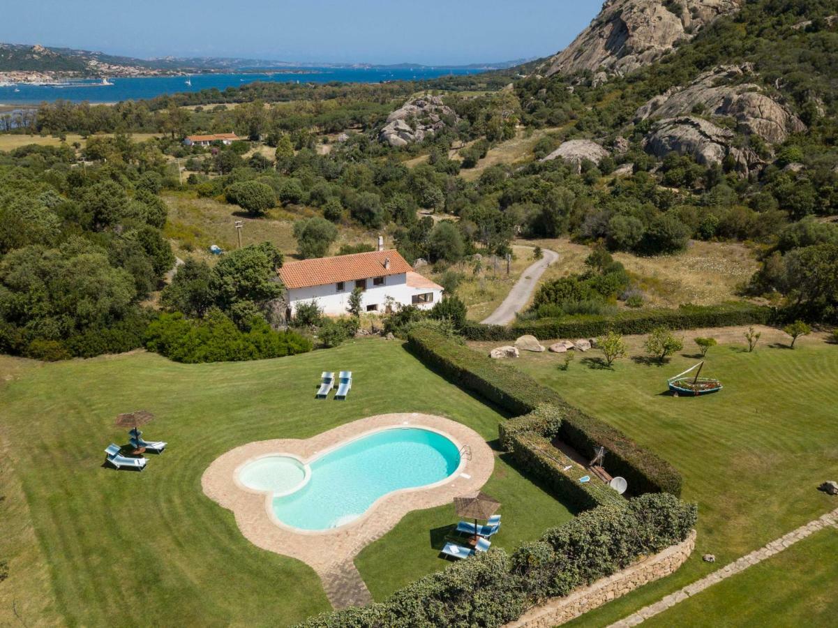 Villa Iris With Pool Байя Сардиния Экстерьер фото