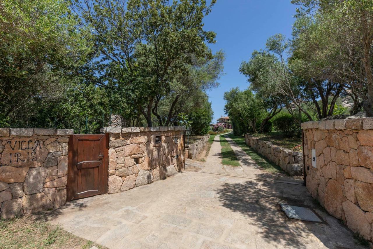 Villa Iris With Pool Байя Сардиния Экстерьер фото